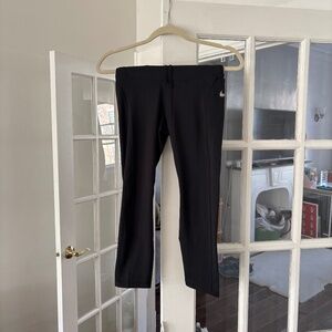Black Nike dri-fit 3/4 length legging